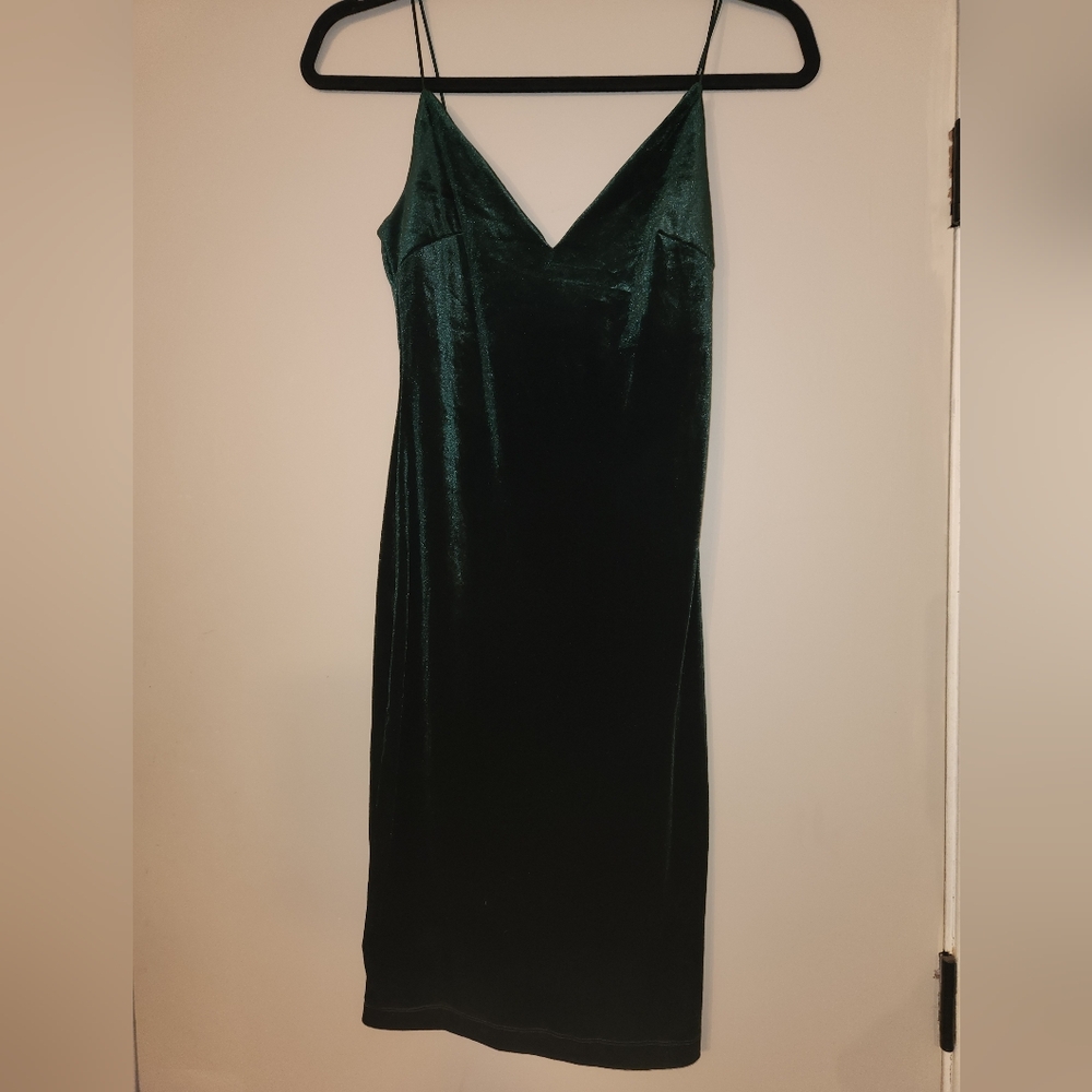 Elegant Green Velvet Dress